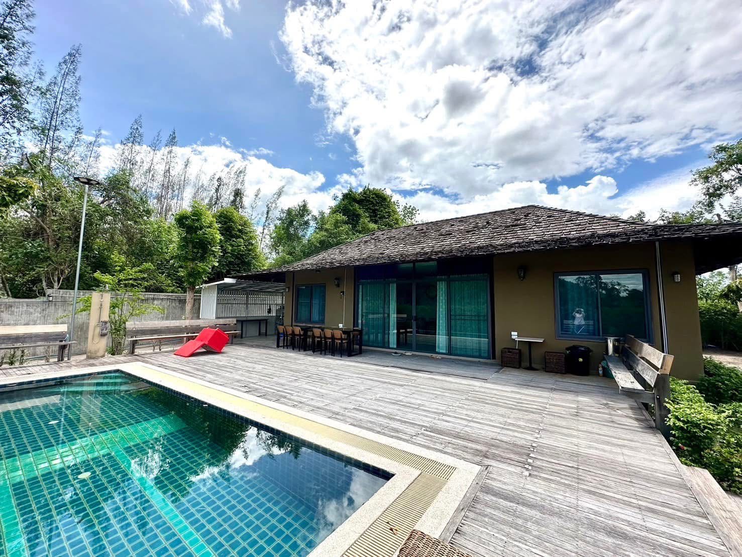 บ้านพักสวนผึ้ง,ที่พักสวนผึ้ง,พูลวิลล่าสวนผึ้ง