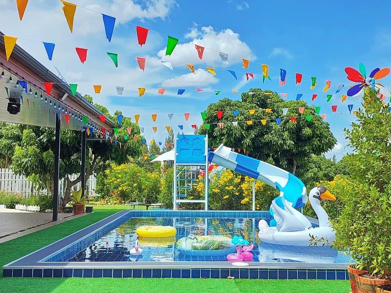 บ้านพักสวนผึ้ง,ที่พักสวนผึ้ง,พูลวิลล่าสวนผึ้ง