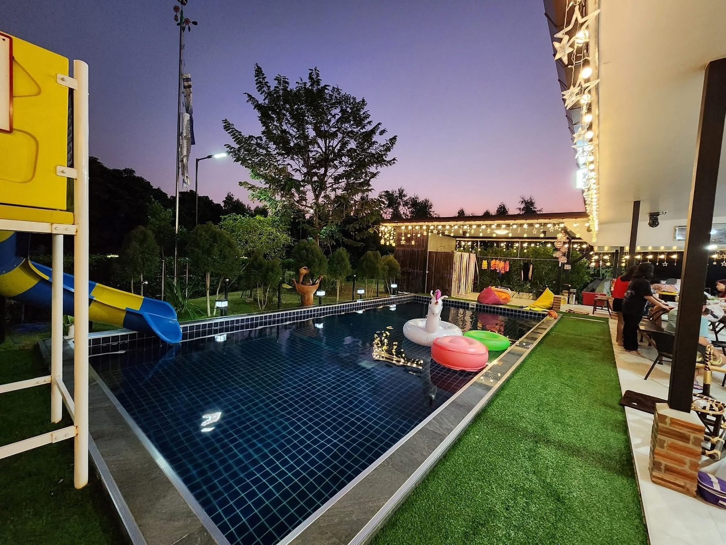 บ้านพักสวนผึ้ง,ที่พักสวนผึ้ง